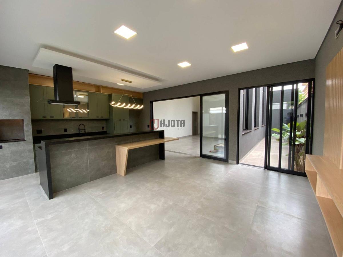 Casa de condomínio com 3 quartos, 225m², à venda Residencial Gaivota II