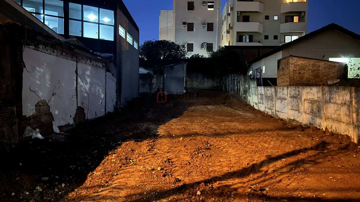 Terreno Comercial 216m2 na Av Brasilusa à venda em Rio Preto
